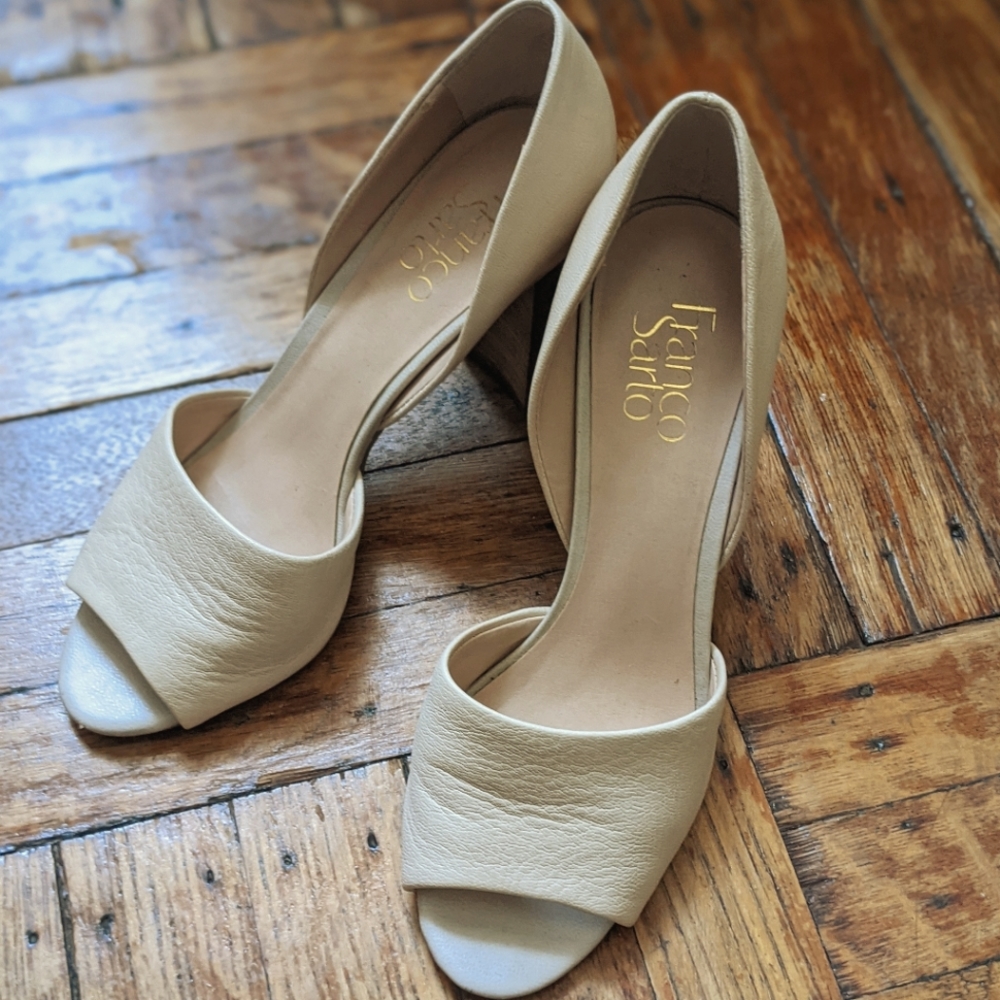 Franco Sarto peep toe heels, size 7